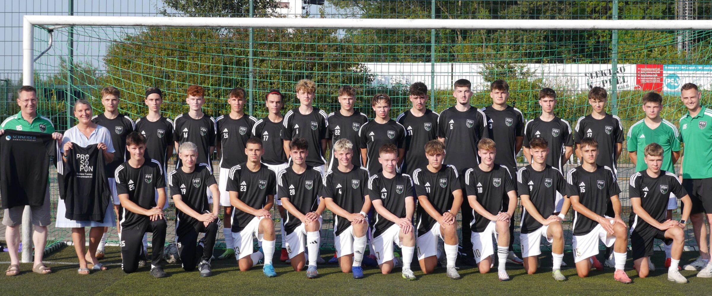Mit neuer Ausstattung in der Mittelrheinliga angekommen