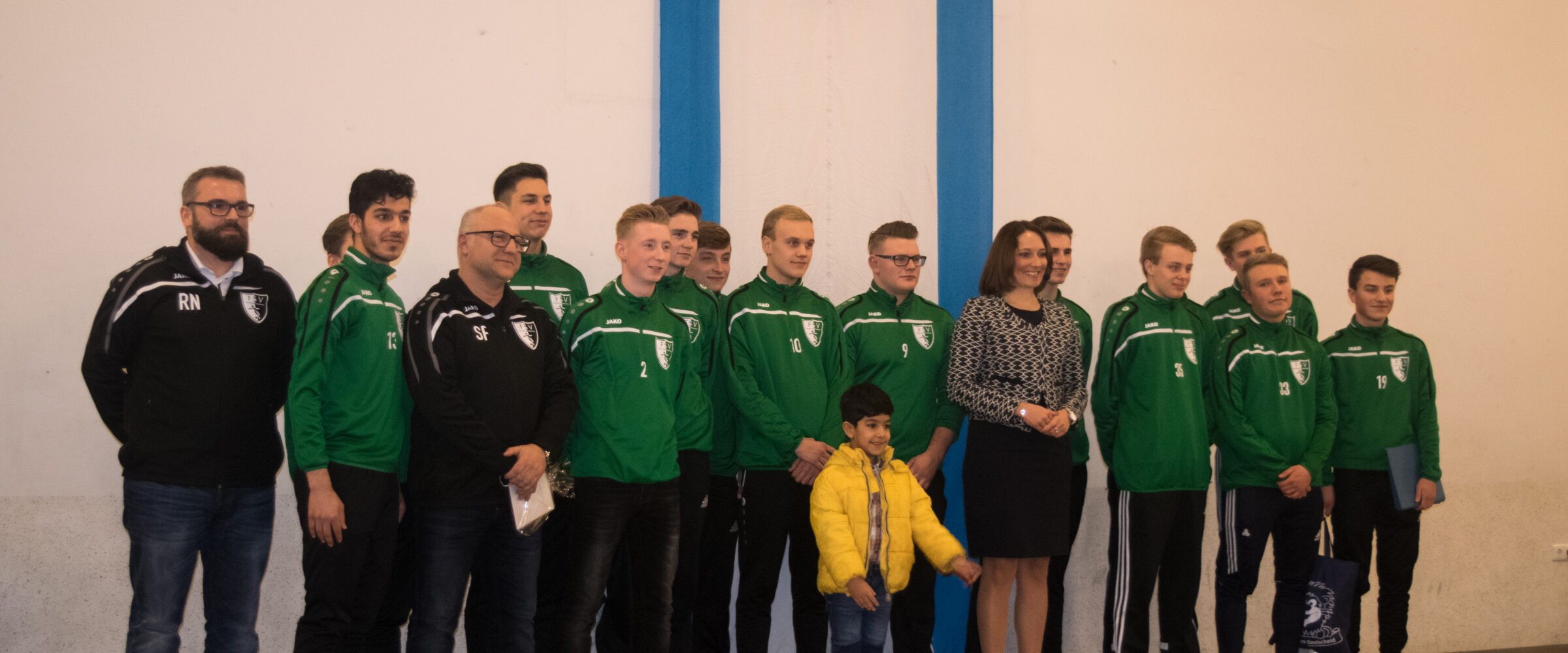 Damenmannschaft und A-Jugend des FSV beim Neujahrsempfang der Bürgermeisterin