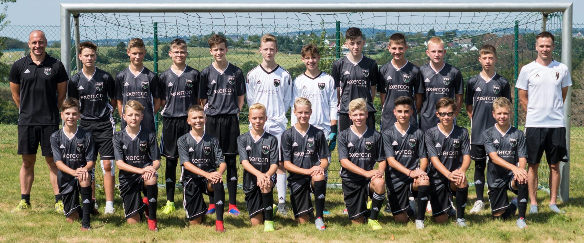 Die U15 sagt seinem Sponsor Danke